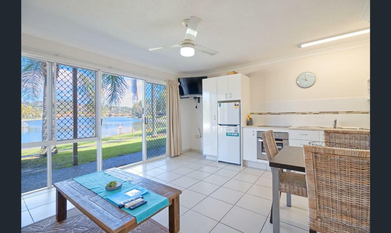 Hotel Bay Of Palms à Gold Coast Extérieur photo
